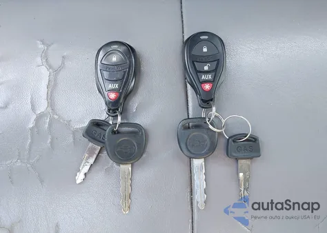 2001 Chevrolet Express Upfitter из США, поврежденный, VIN 1GBFG15W611242672